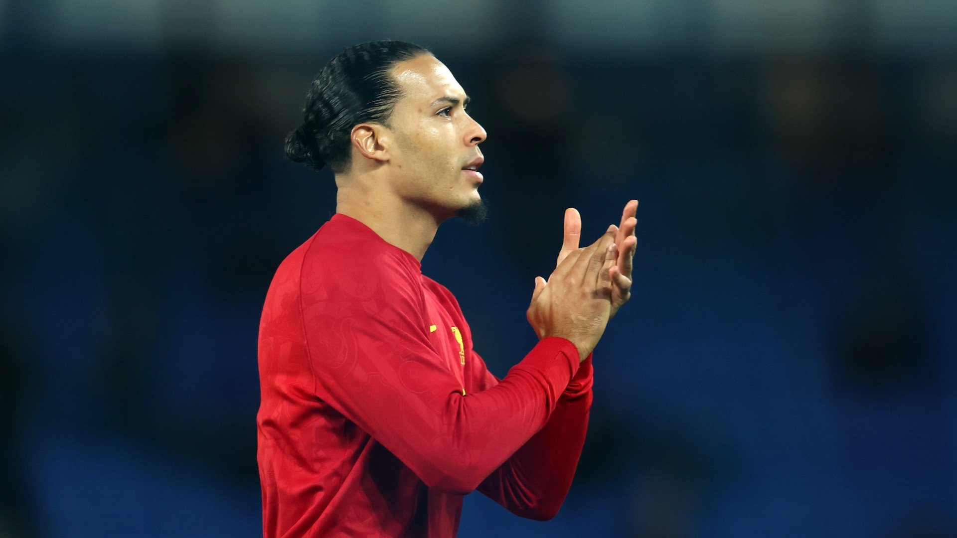 Virgil van Dijk lors d'un match de Liverpool contre Everton en Premier League 2025