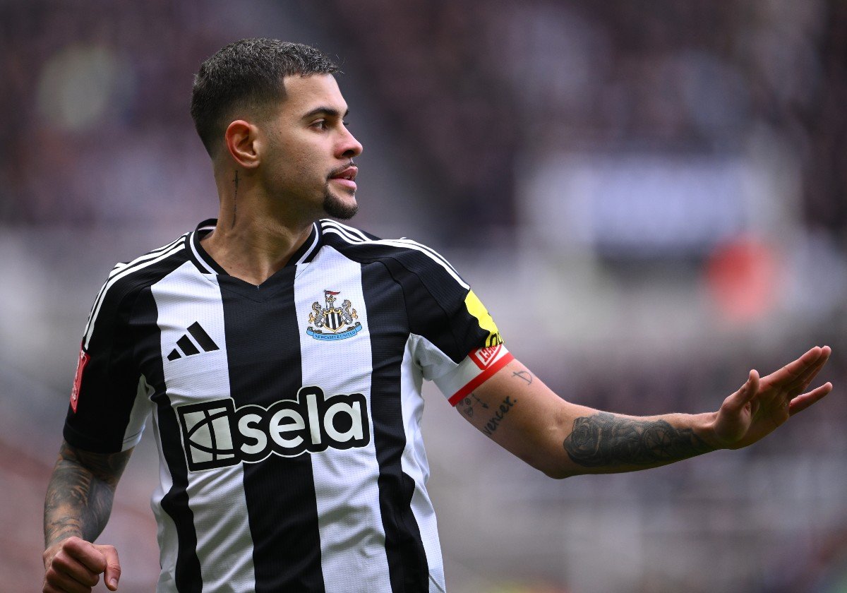 Bruno Guimaraes sous le maillot de Newcastle contre Brighton