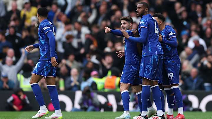 Chelsea marque deux buts dans les dernières minutes