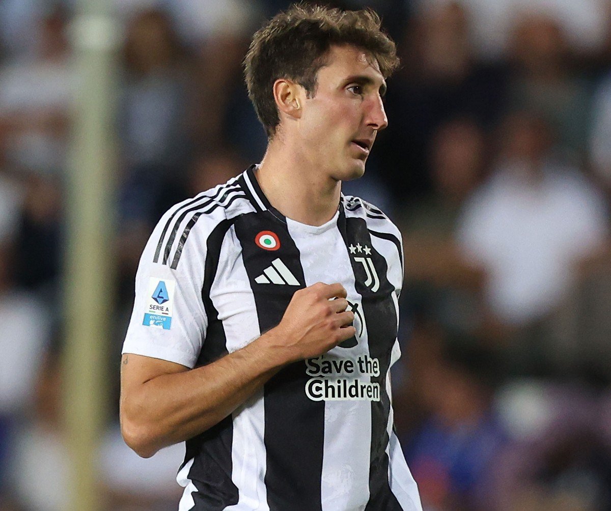 Andrea Cambiaso en action avec la Juventus contre Empoli