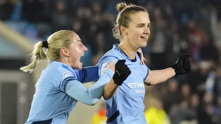 Vivianne Miedema a marqué deux fois pour Man City face à Chelsea