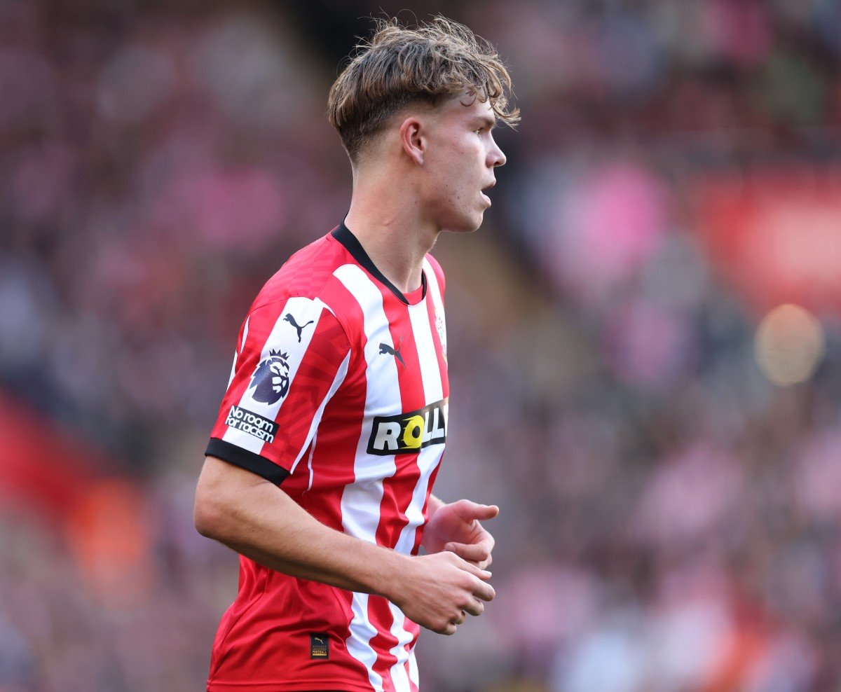 Tyler Dibling en action pour Southampton contre Leicester