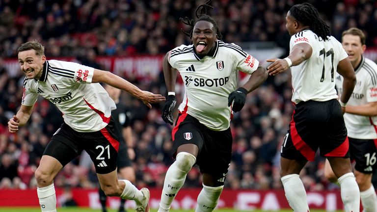 Fulham bat Man Utd aux tirs au but au cinquième tour