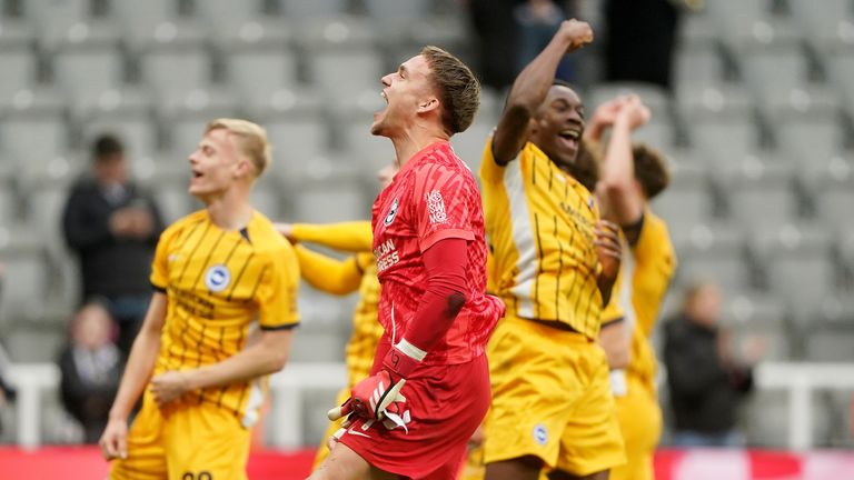 Danny Welbeck a marqué le but de la victoire à la 114e minute face à Newcastle au cinquième tour