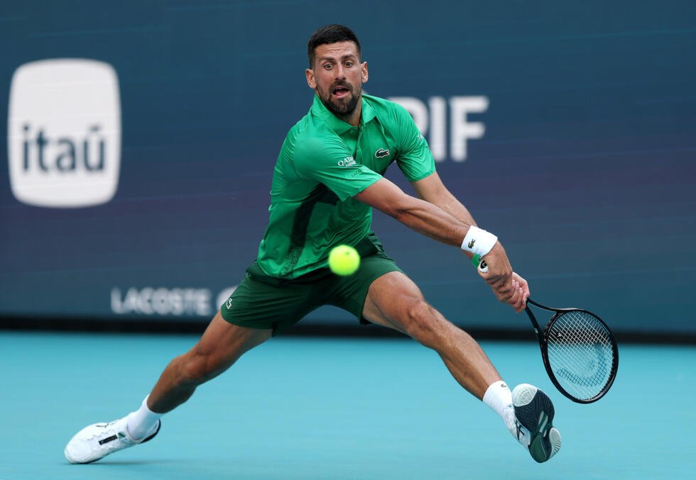 Novak Djokovic face à Sebastian Korda, en quart de finale du Masters 1000 de Miami, aux États-Unis, le 27 mars 2025