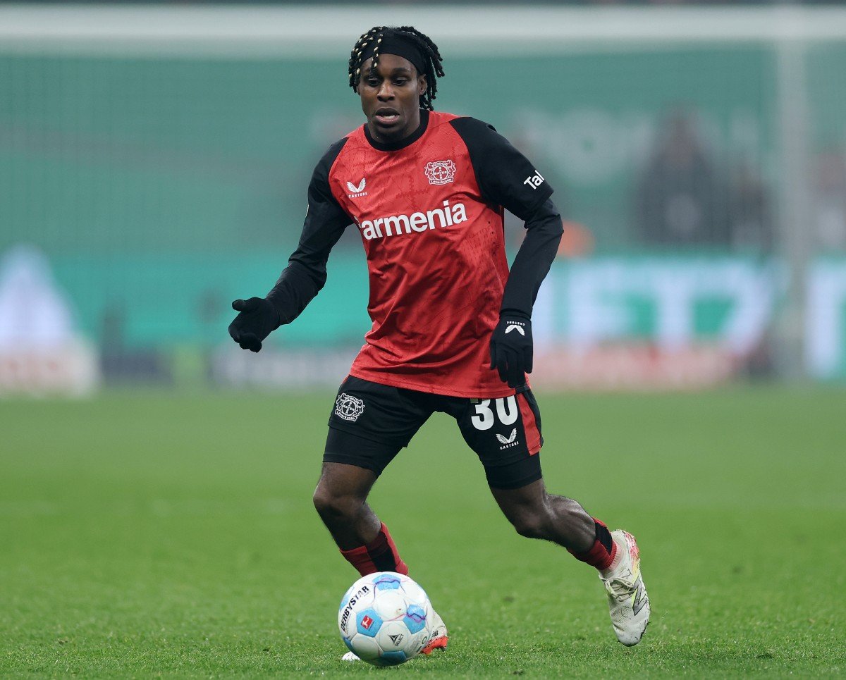 Jeremie Frimpong en action pour Bayer Leverkusen