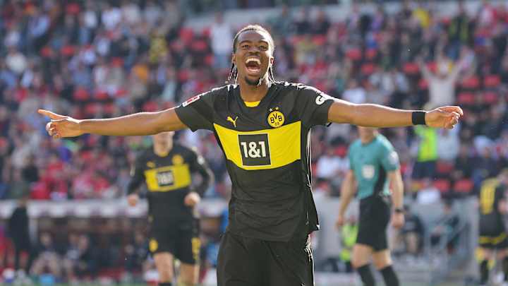 Carney Chukwuemeka pourrait rester au Borussia Dortmund