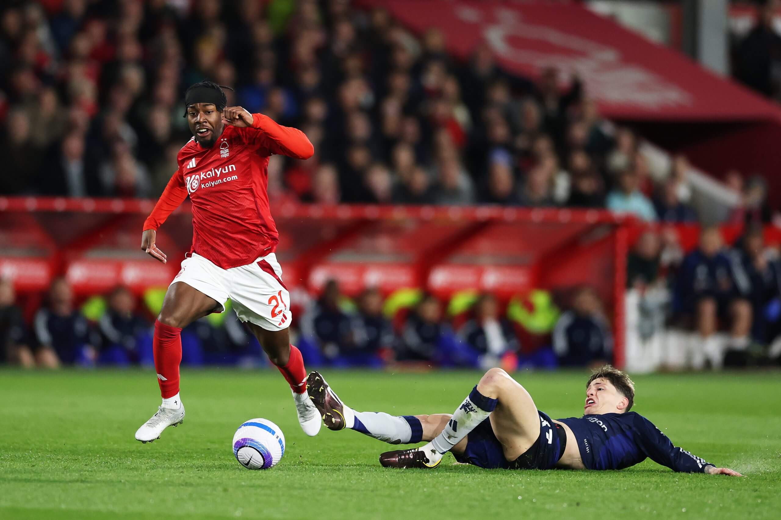Anthony Elanga célébrant son but contre Manchester United