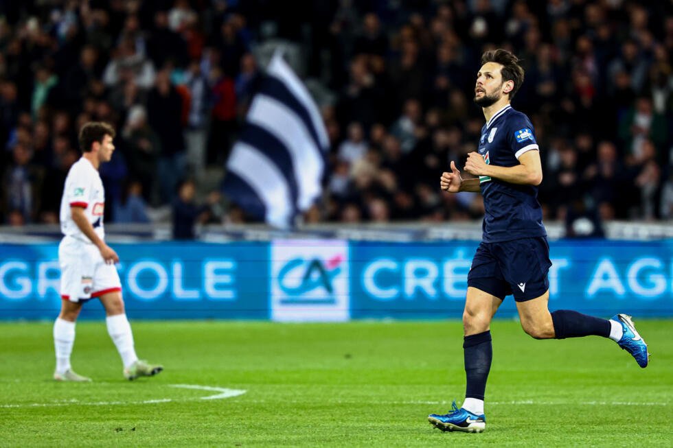 Le défenseur de Dunkerque Vincent Sasso vient de surprendre le PSG en Coupe de France, le 1er avril 2025 à Villeneuve-d'Ascq