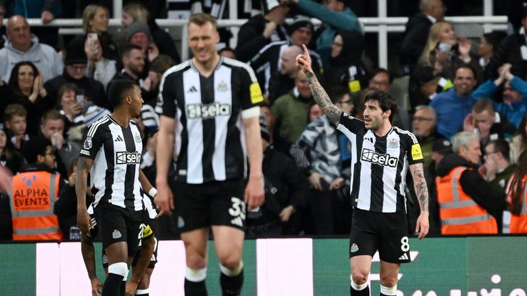 Sandro Tonali célèbre son but