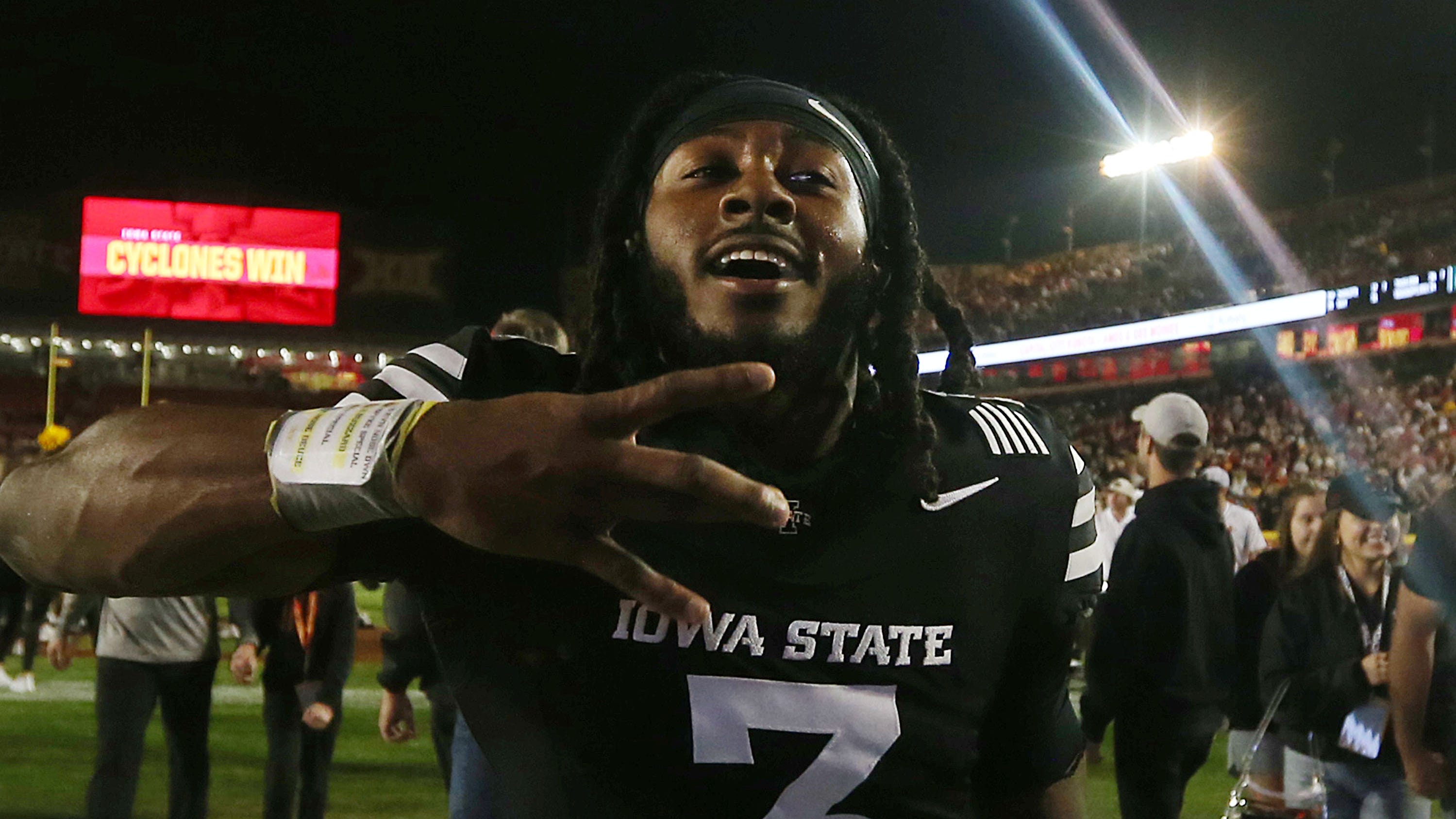 Jontez Williams en action avec les Cyclones