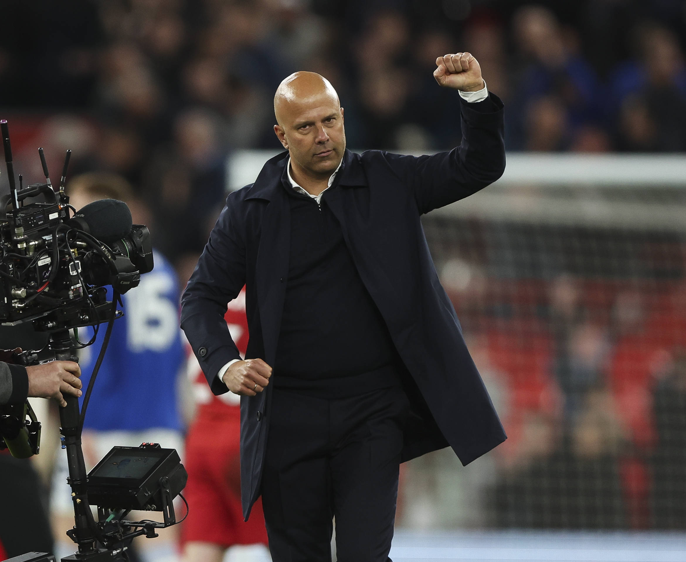 Mohamed Amoura en action sous le maillot de Wolfsburg