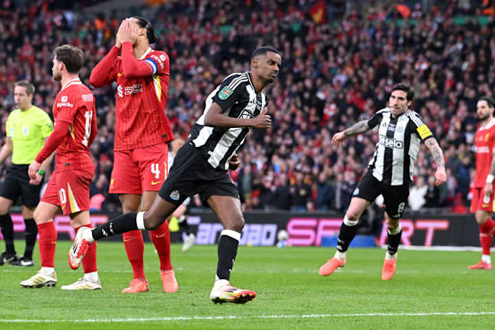 Alexander Isak, Virgil van Dijk