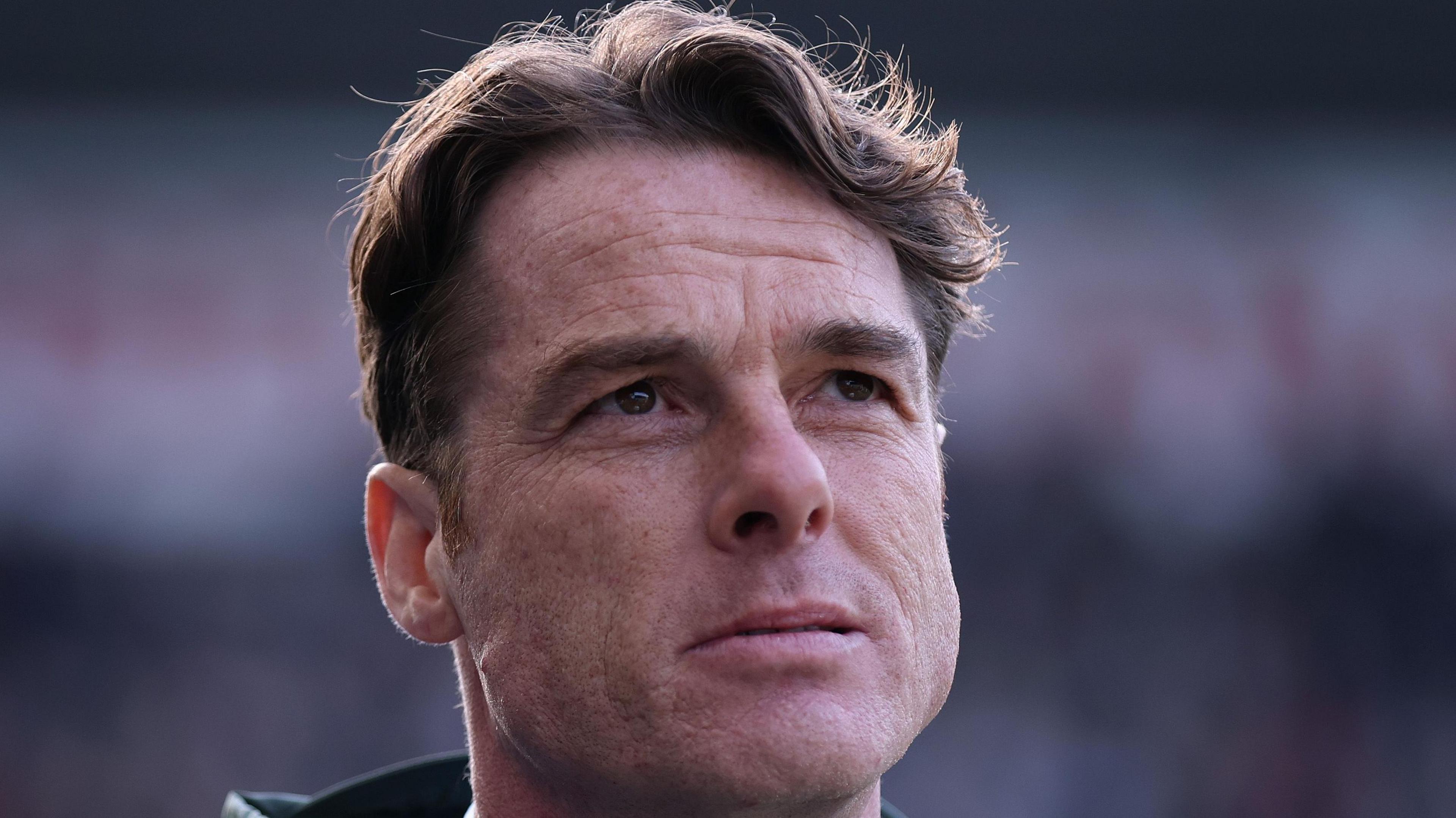 Scott Parker observant Burnley