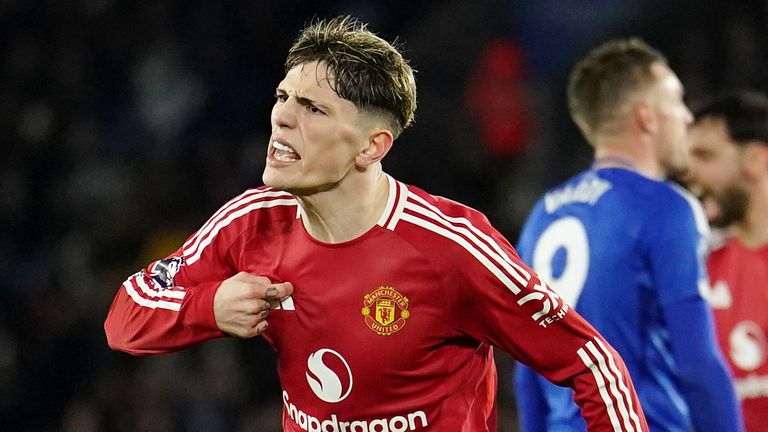 Alejandro Garnacho célèbre un but avec Manchester United