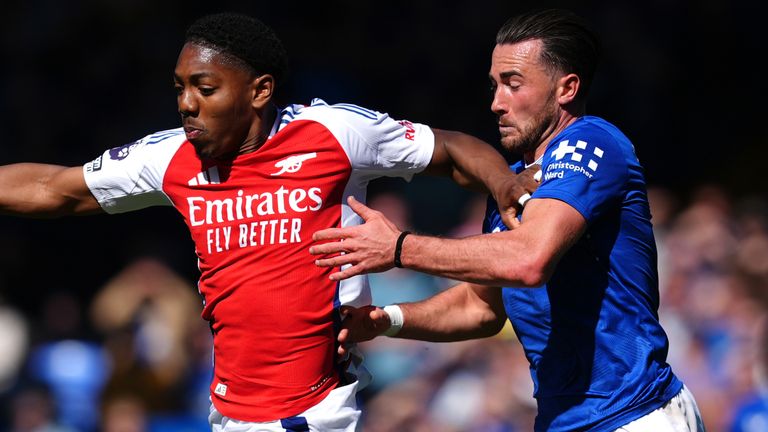 Arsenal cherchant à réduire l'écart sur Liverpool Premier League