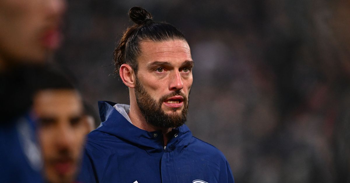 Andy Carroll - Moins que le SMIC en France à Bordeaux