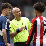 Anthony Taylor défend sa décision controversée face à Manchester United