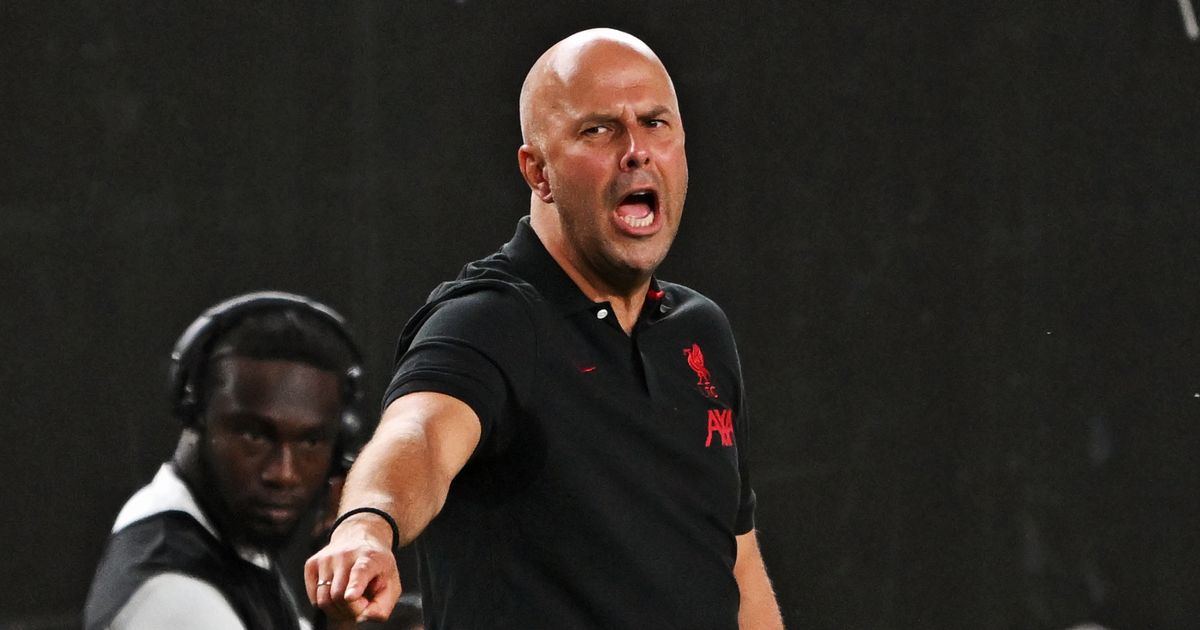 Arne Slot dénonce le temps perdu en Premier League