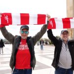 Arsenal distribue des écharpes malgré l’avertissement aux fans à Paris
