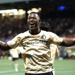 Aston Villa signe Redmond- jeune talent de Feyenoord