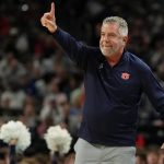 Auburn accueille le centre Emeka Opurum pour une visite