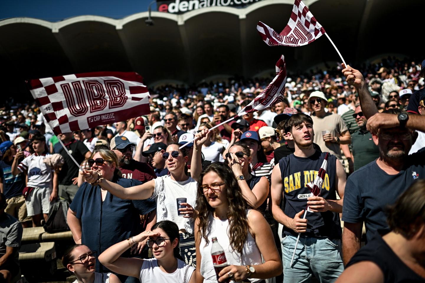 Bordeaux - Le Rugby Prend le Pas sur le Football 🏉🎉