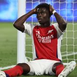 Bukayo Saka rate une occasion en or contre le PSG en C1