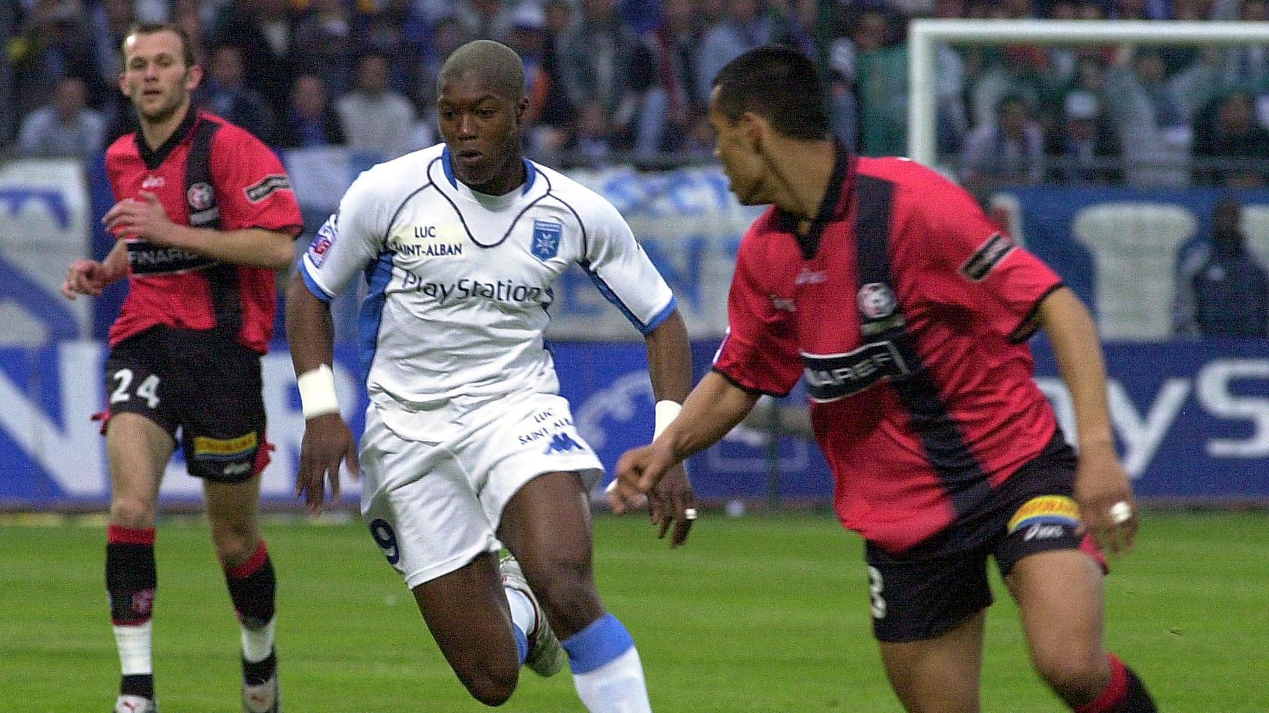 Djibril Cissé célèbre son jubilé à Auxerre - un hommage