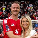 Jonny Evans quitte Manchester United - émotion et adieux à Old Trafford