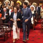 Justin Trudeau et ses chaussures sport au discours du Trône