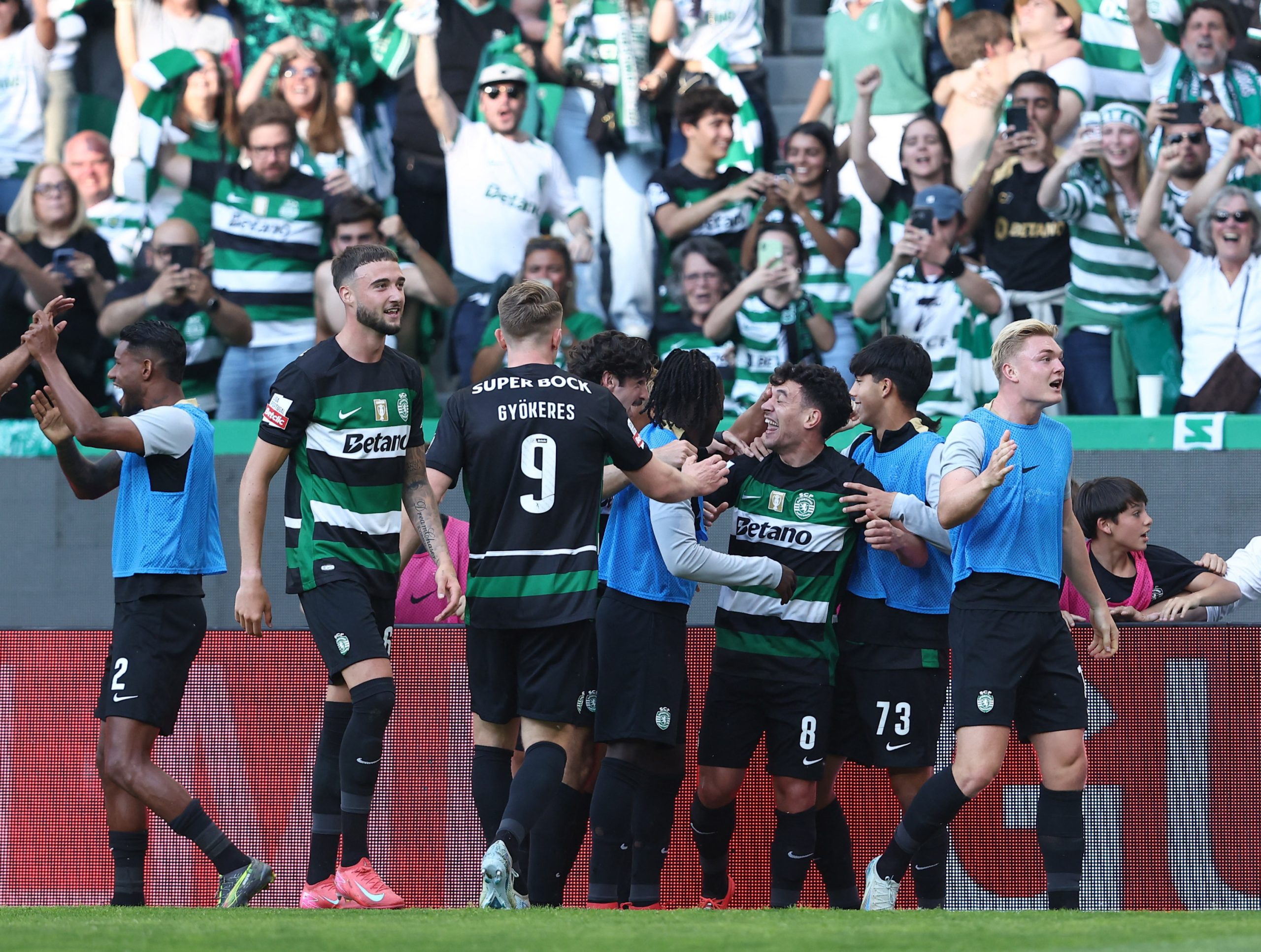 Le Sporting Lisbonne sacré champion du Portugal devant Benfica