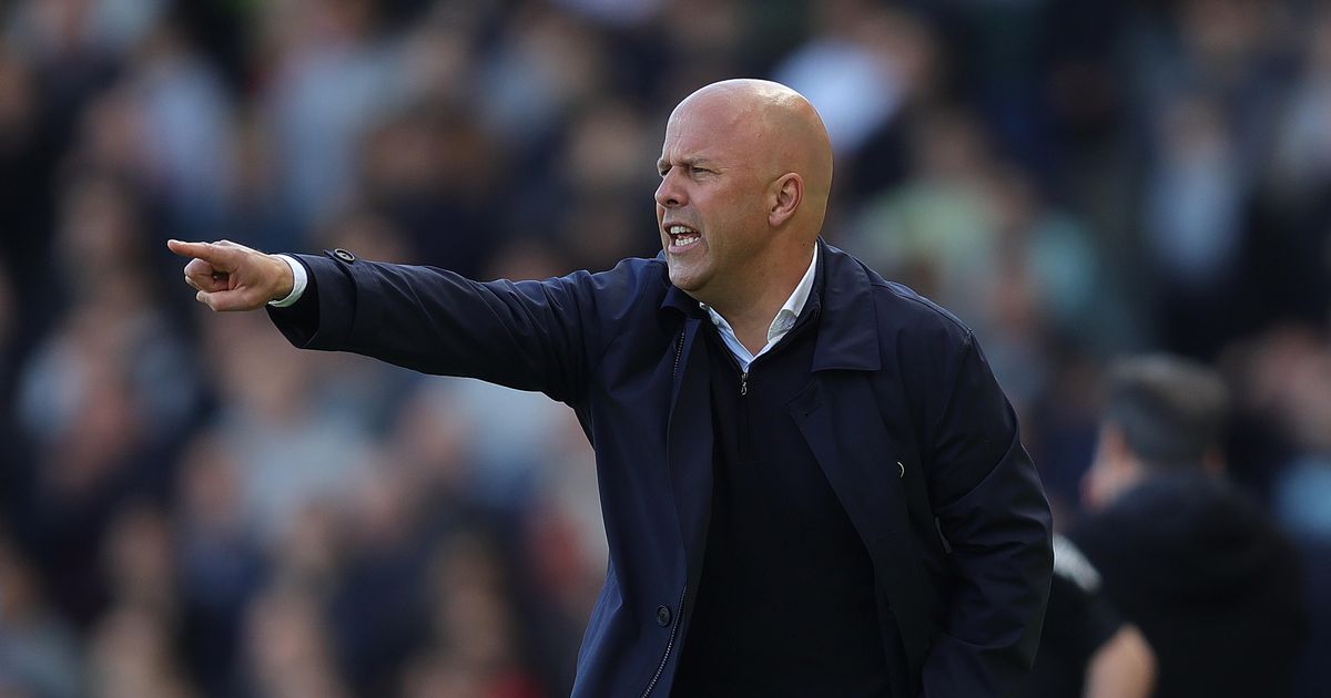 Liverpool s-incline face à Fulham - Arne Slot défend Salah