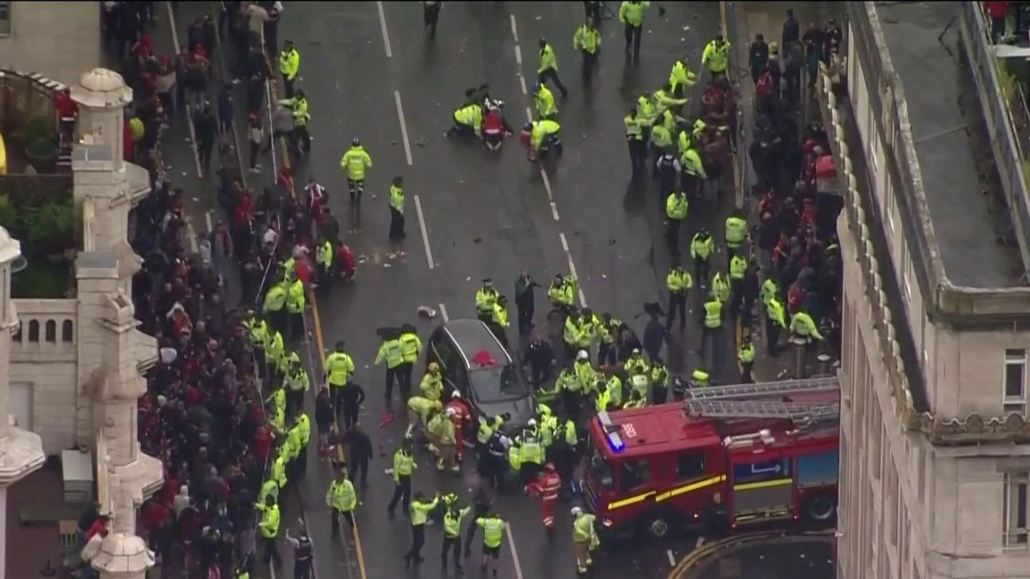 Liverpool - un chauffard fonce dans la foule lors de la parade
