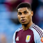 Marcus Rashford salue JJ Gabriel- futur star de Manchester United