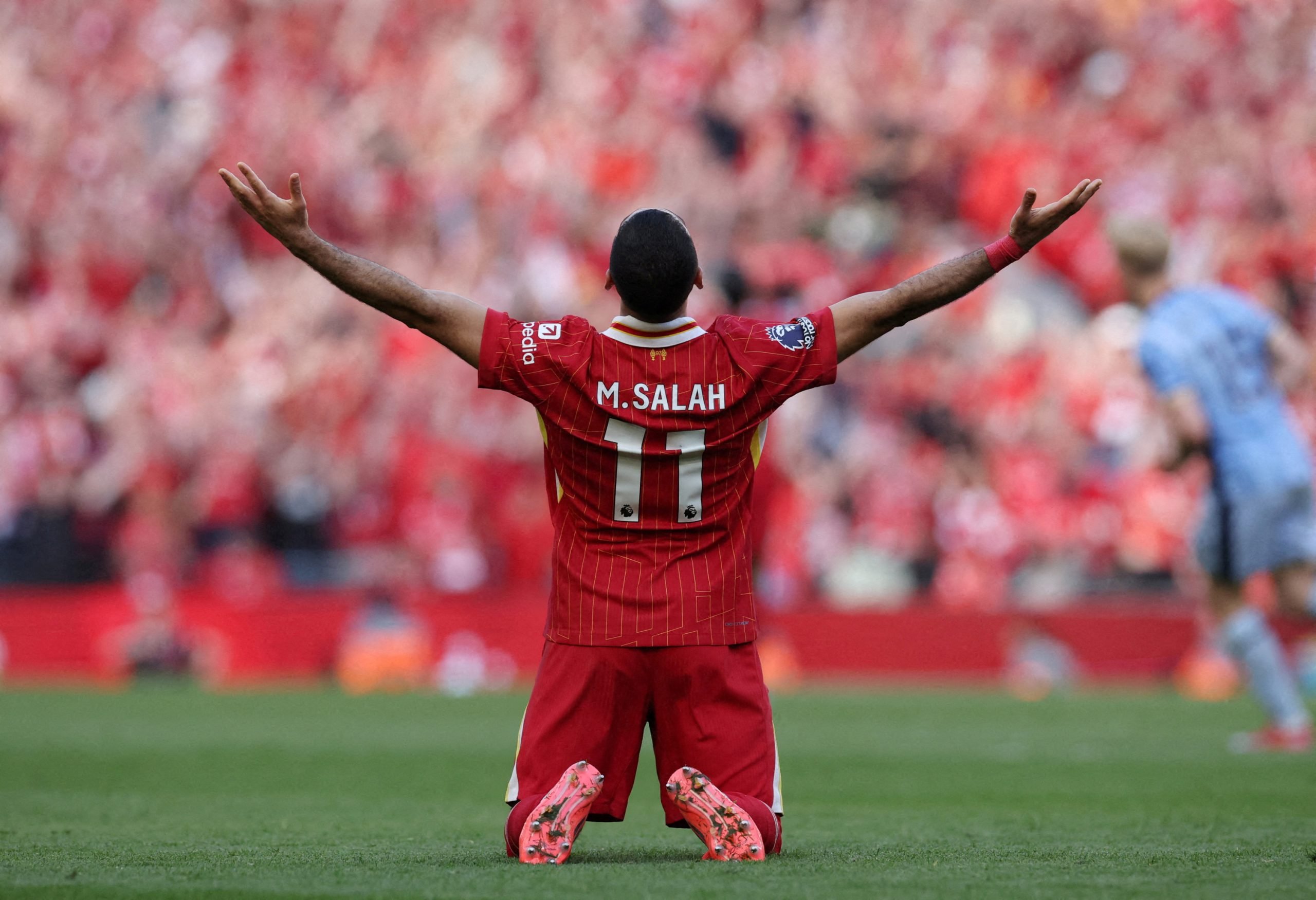 Mohamed Salah et Alessia Russo- meilleurs joueurs FWA 2024