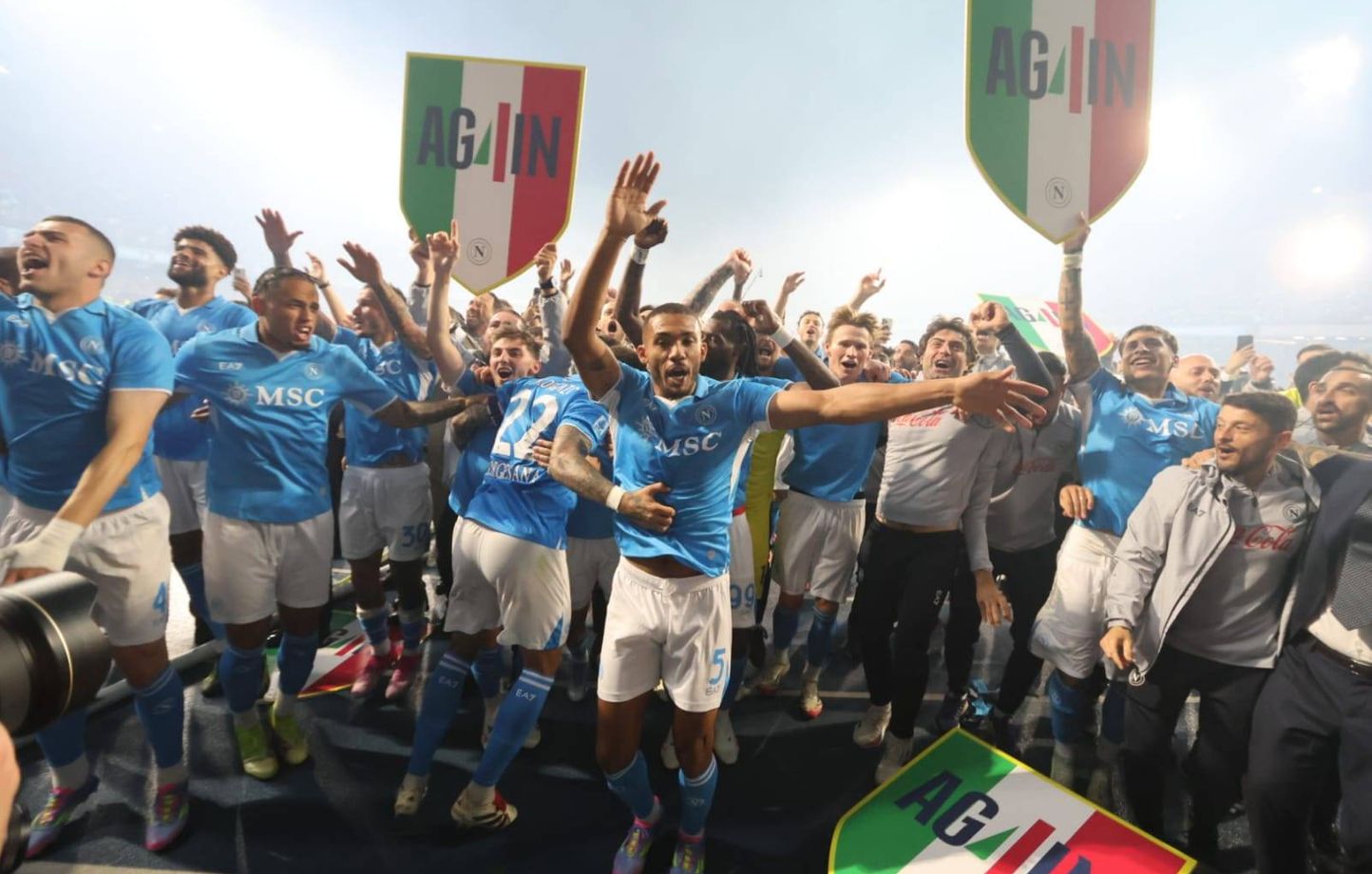 Napoli sacré champion d’Italie après suspense en Serie A
