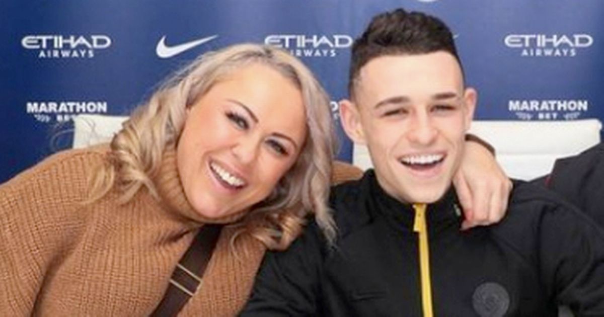 Phil Foden défend sa mère face aux chants des fans de Manchester United