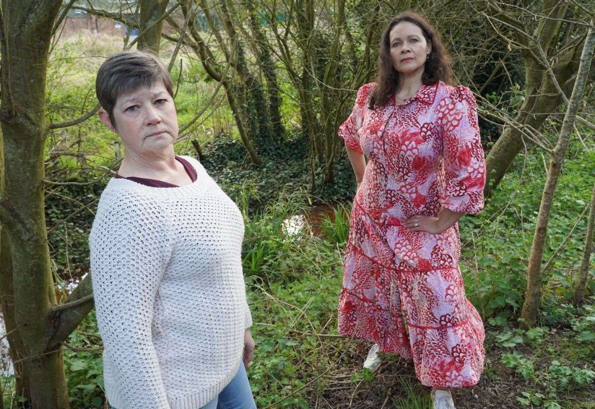 Projet controversé - nouveau stade Larkfield & New Hythe FC à Snodland