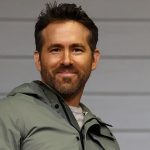 Ryan Reynolds pourrait offrir le maillot n°10 à Tom Cairney à Wrexham