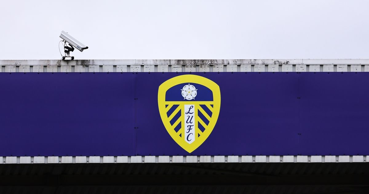 Un fan de Leeds prouve sa présence et dénonce le club