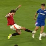 Victor Lindelof critiqué pour son tacle dangereux sur Benat Prados