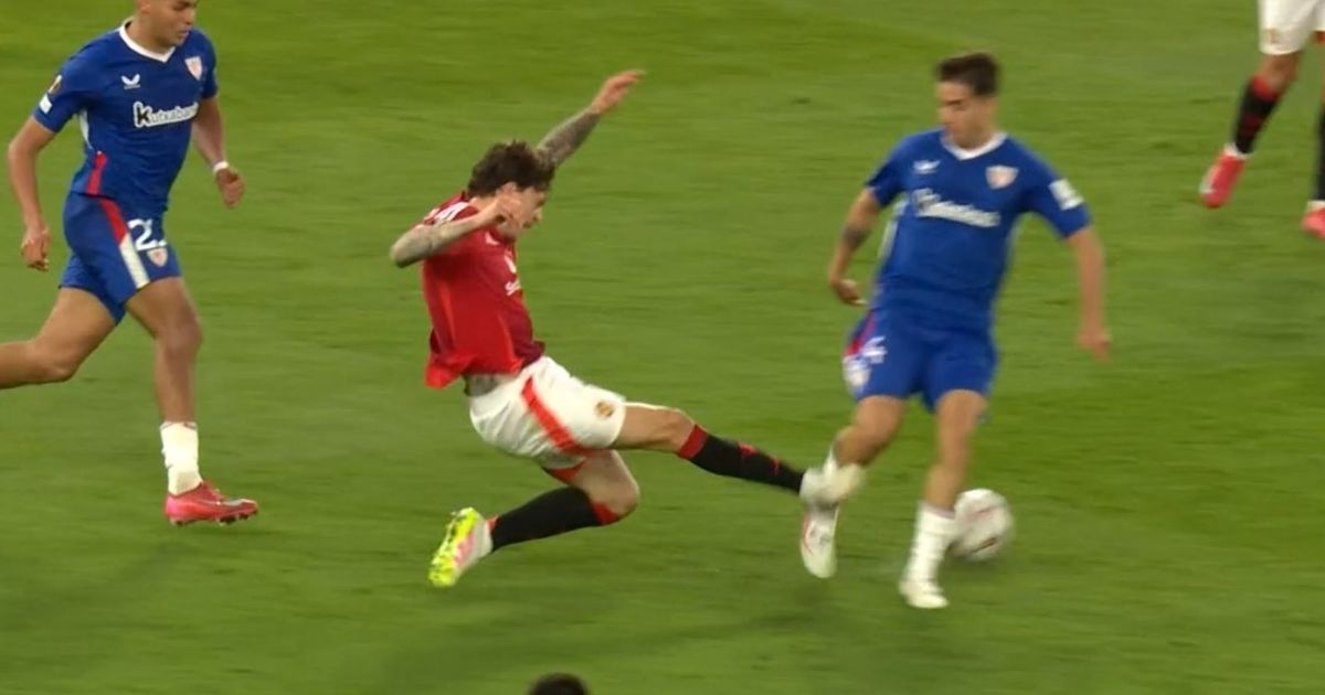 Victor Lindelof critiqué pour son tacle dangereux sur Benat Prados