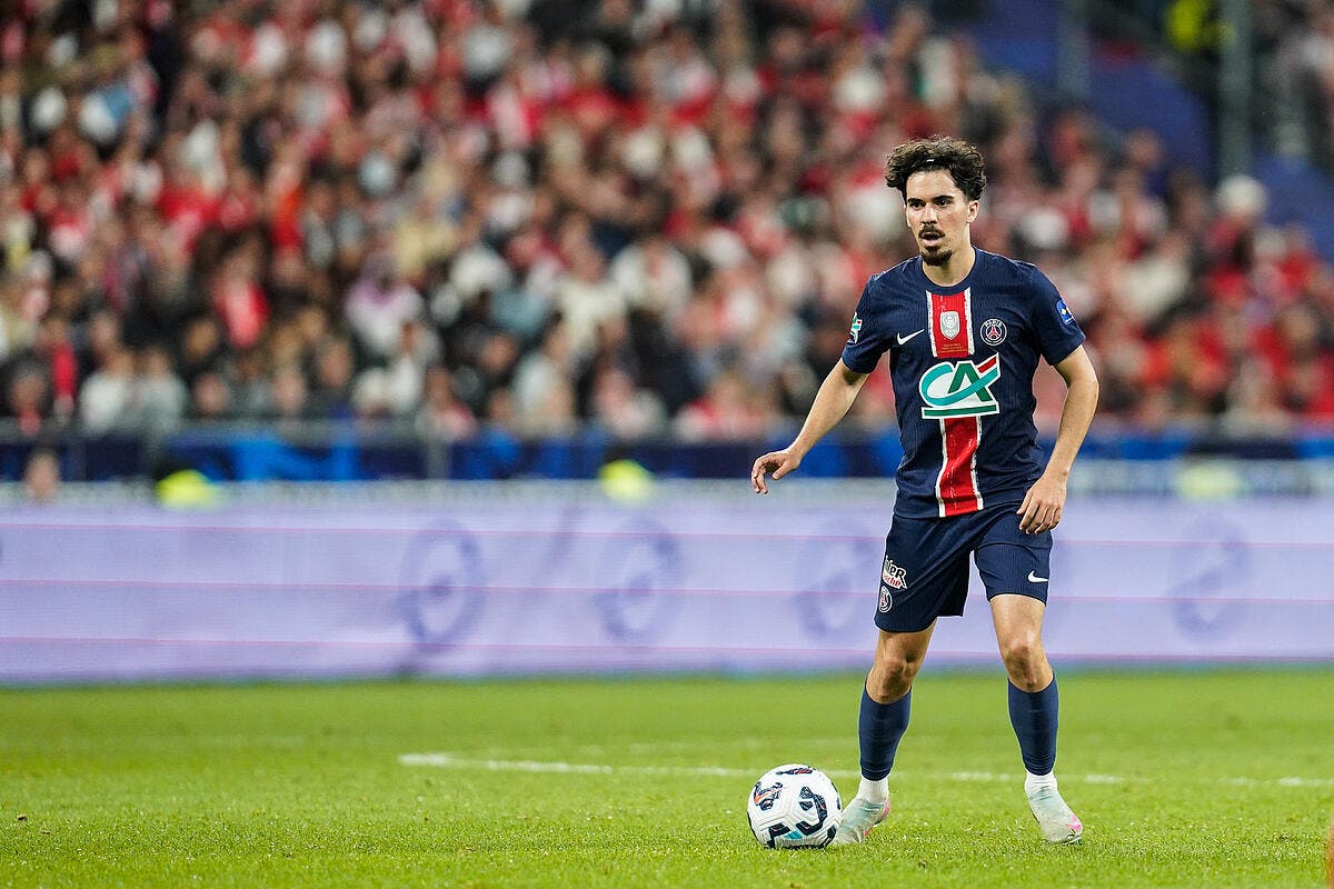 Vitinha- cible du Real Madrid- reste au PSG pour la Ligue des champions