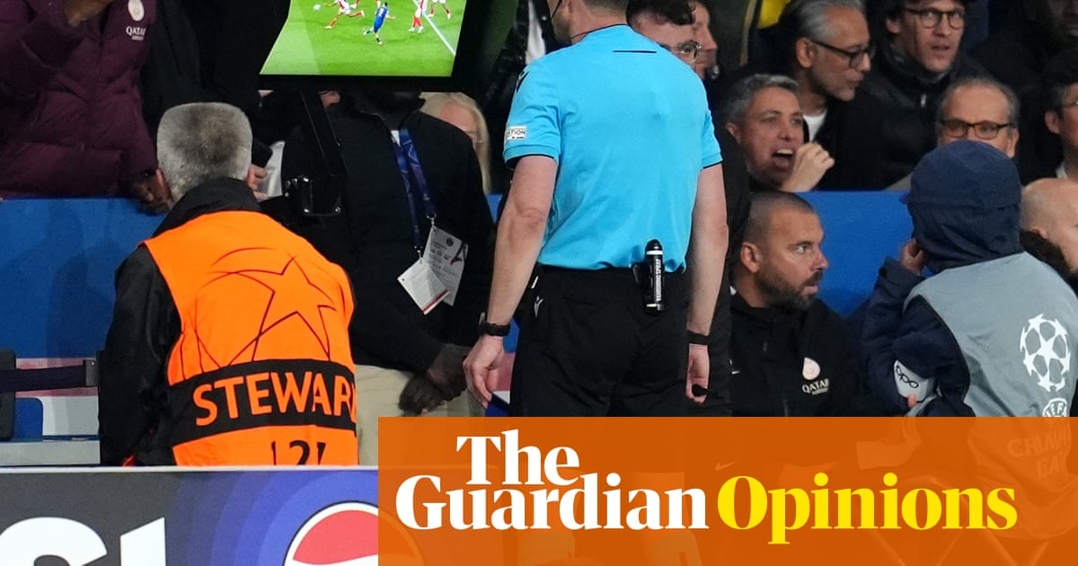 Wenger critique VAR et propose de revoir la règle du hors-jeu