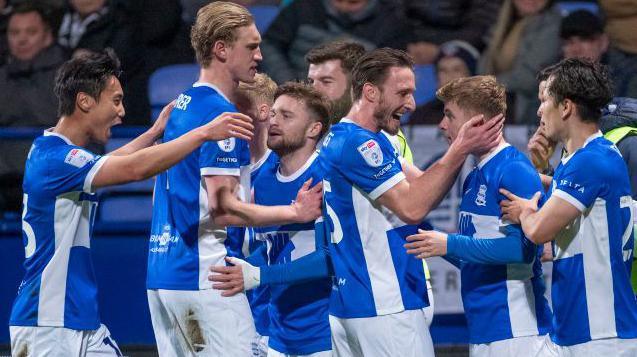 Les joueurs de Birmingham City célèbrent un but en League One