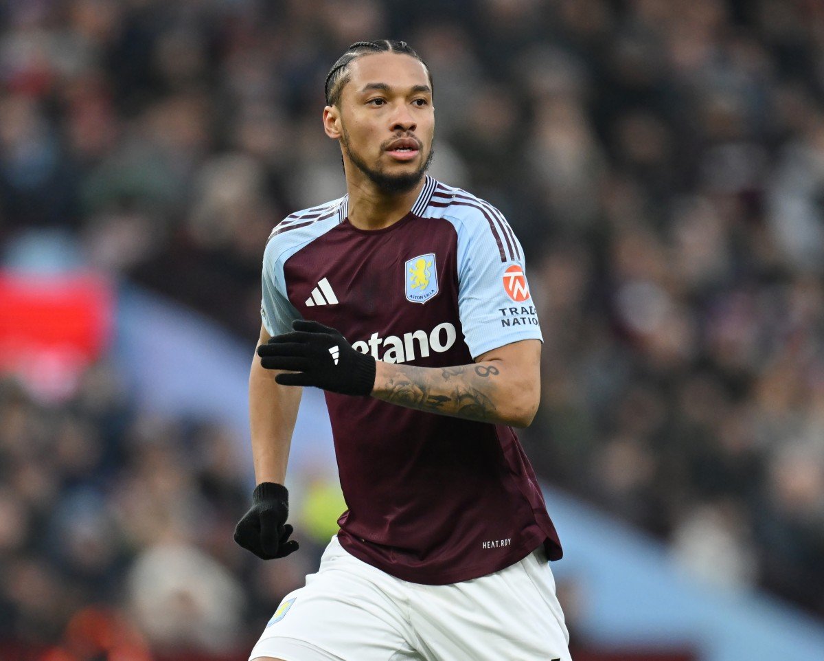 Boubacar Kamara en action avec Aston Villa