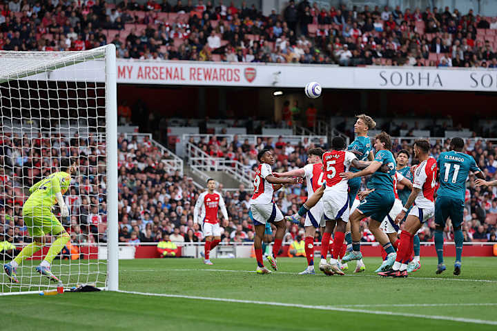 Dean Huijsen, David Raya