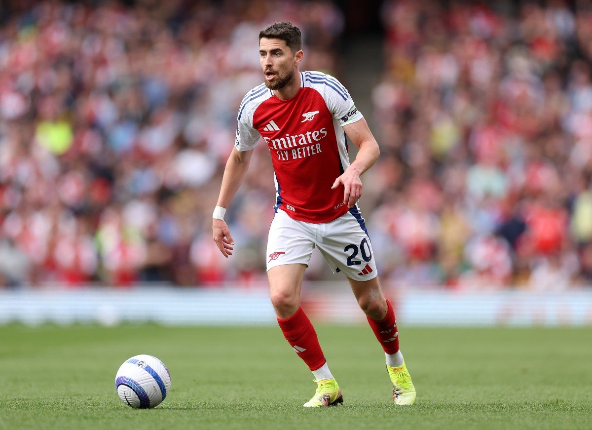 Jorginho en action sous le maillot d'Arsenal