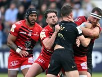 Pita Ahki, Pierre-Louis Barassi, Alexandre Roumat et les Toulousains face aux Girondins